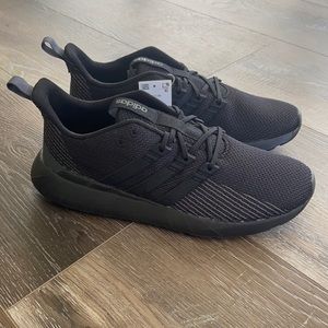 Adidas Queststar Flow Sneaker